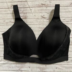 Cacique Womens Black Gold Lightly Lined No Wire Wireless Bra Size 40G